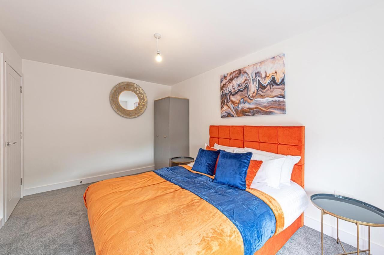 Gospel Heights Luxury Apartments With Parking Heswall Bagian luar foto