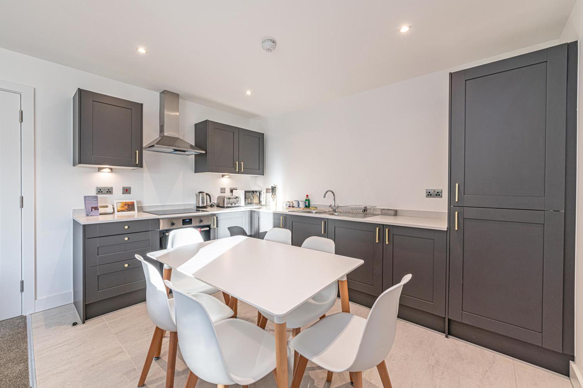 Gospel Heights Luxury Apartments With Parking Heswall Bagian luar foto