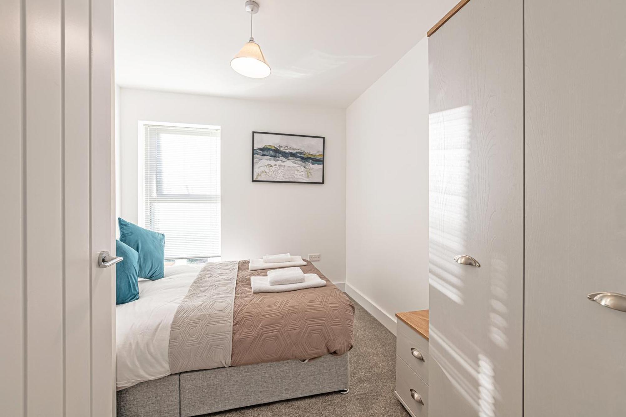 Gospel Heights Luxury Apartments With Parking Heswall Bagian luar foto
